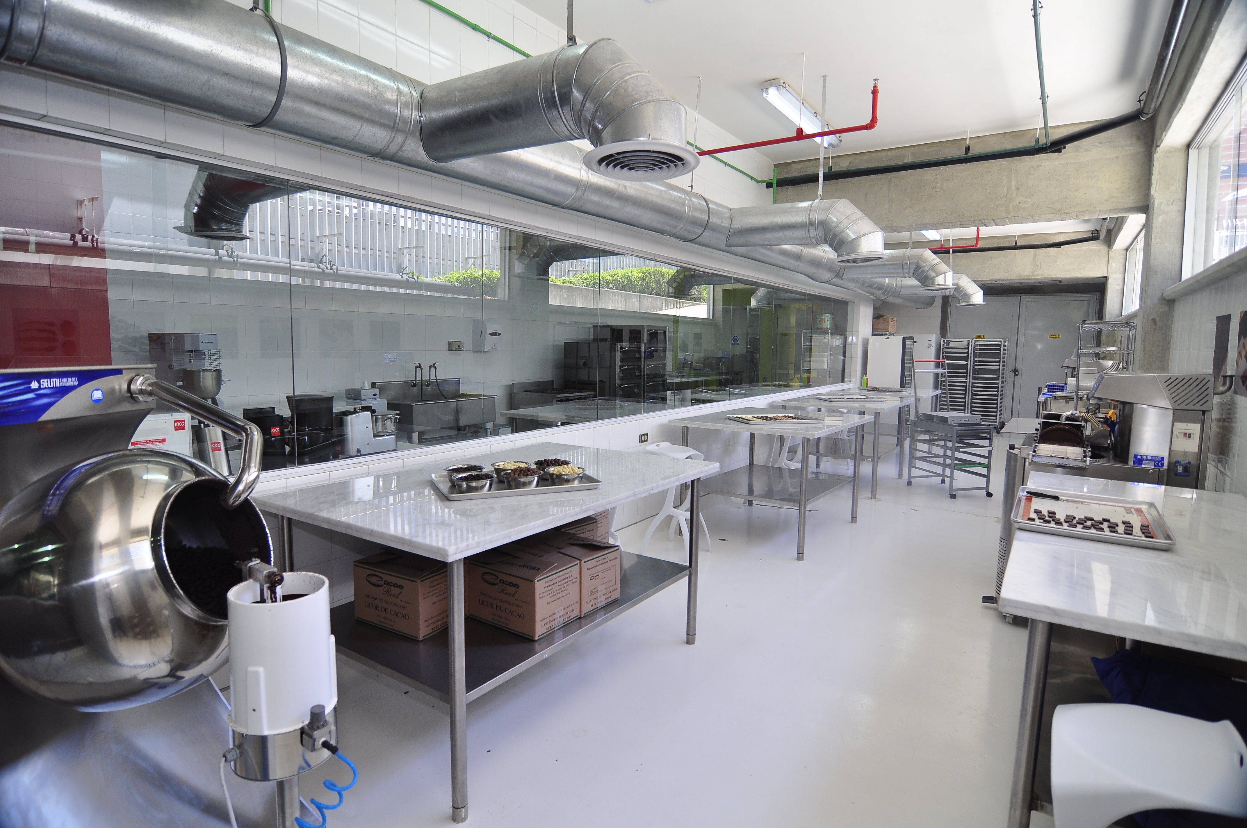 Fotografía del interior de la escuela